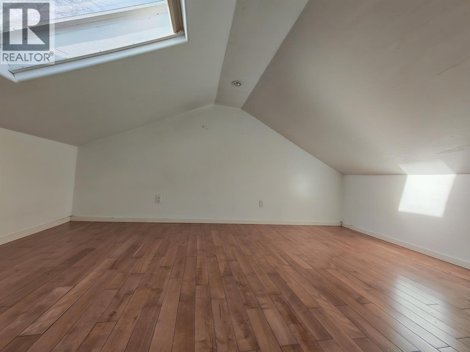 929 Sixth Street, New Westminster, British Columbia  V3L 3C8 - Photo 11 - R3087340