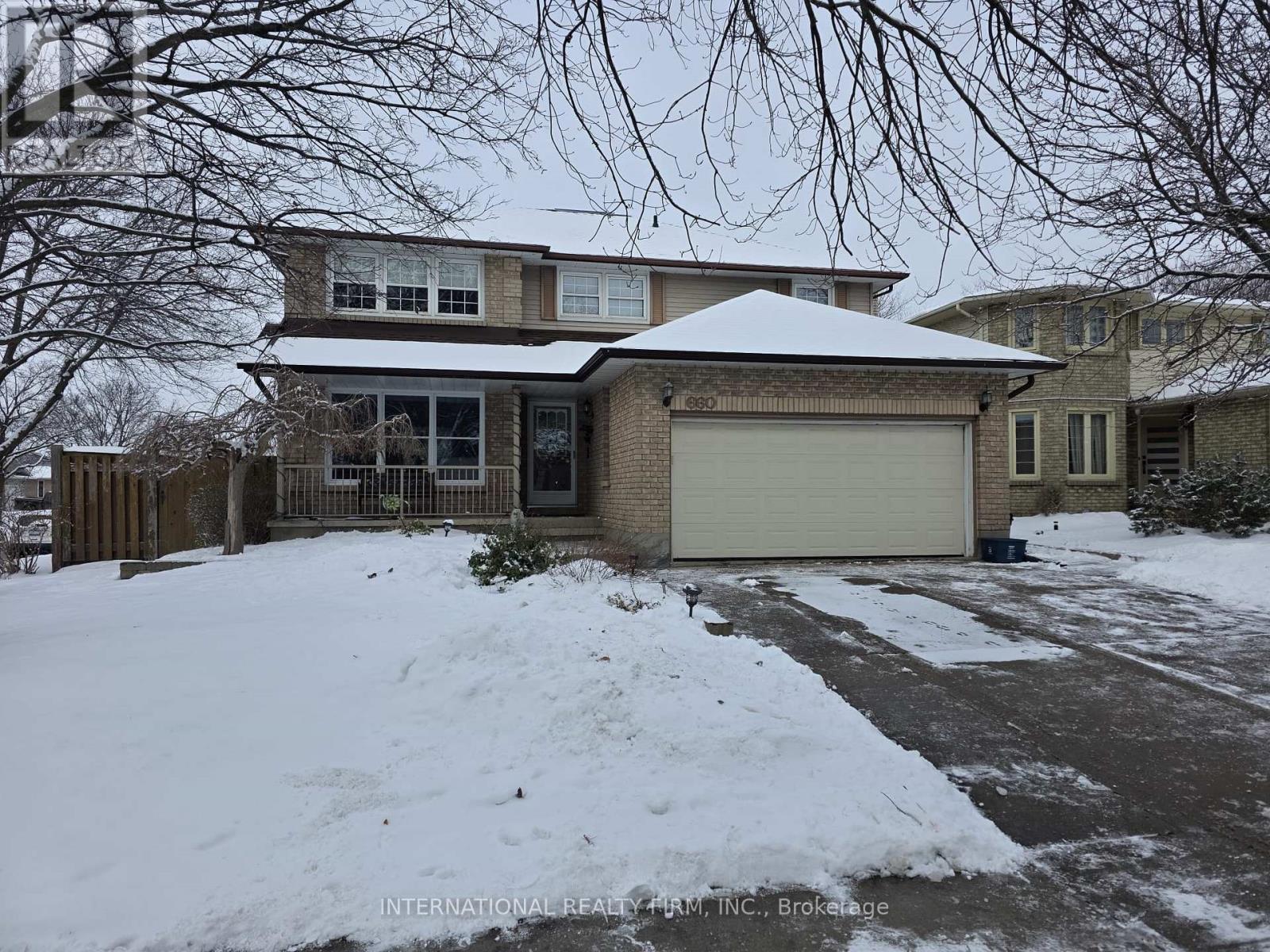 660 Whistler Drive N, Oshawa (Northglen), Ontario  L1J 7N7 - Photo 2 - E12768174