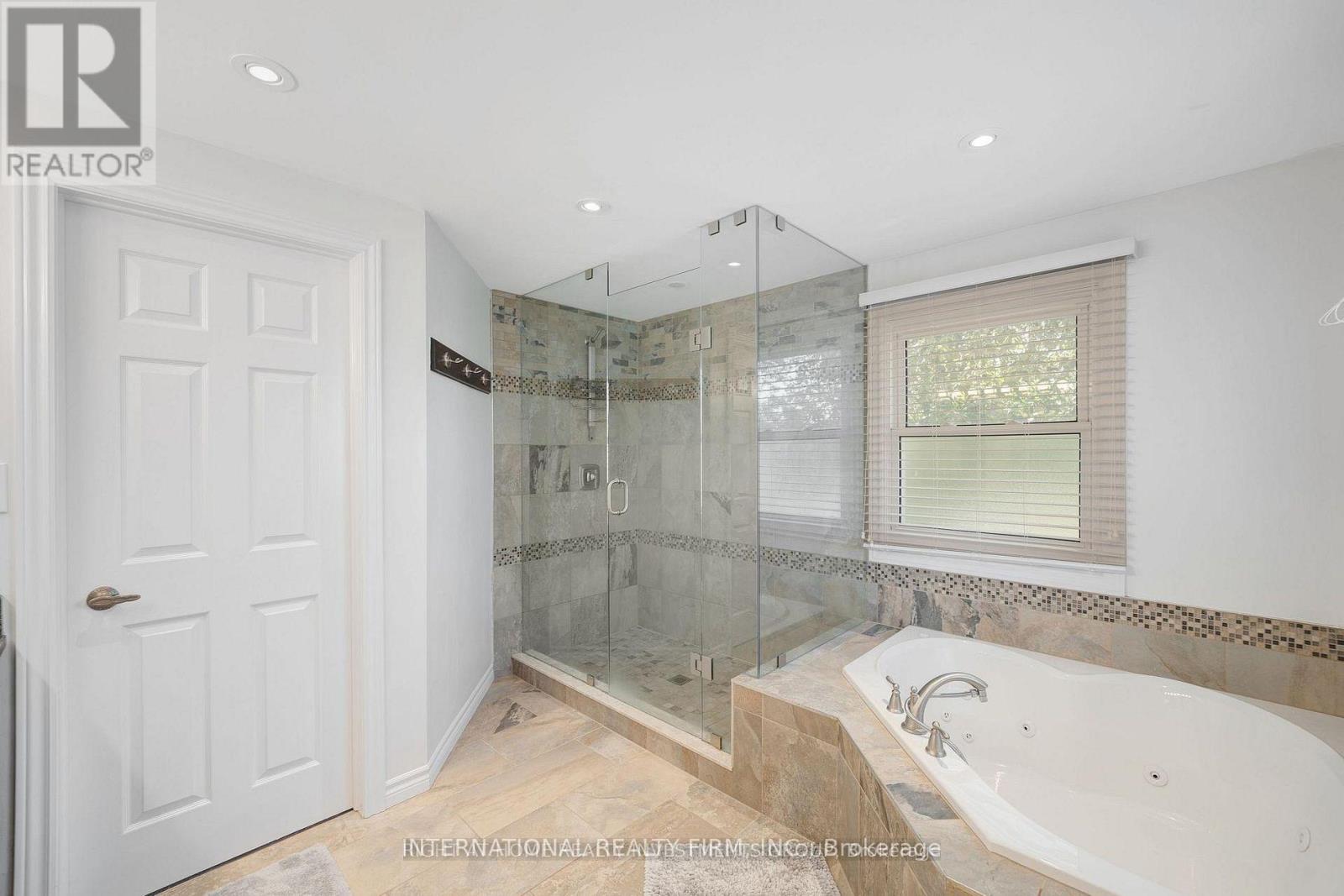 660 Whistler Drive N, Oshawa (Northglen), Ontario  L1J 7N7 - Photo 25 - E12768174