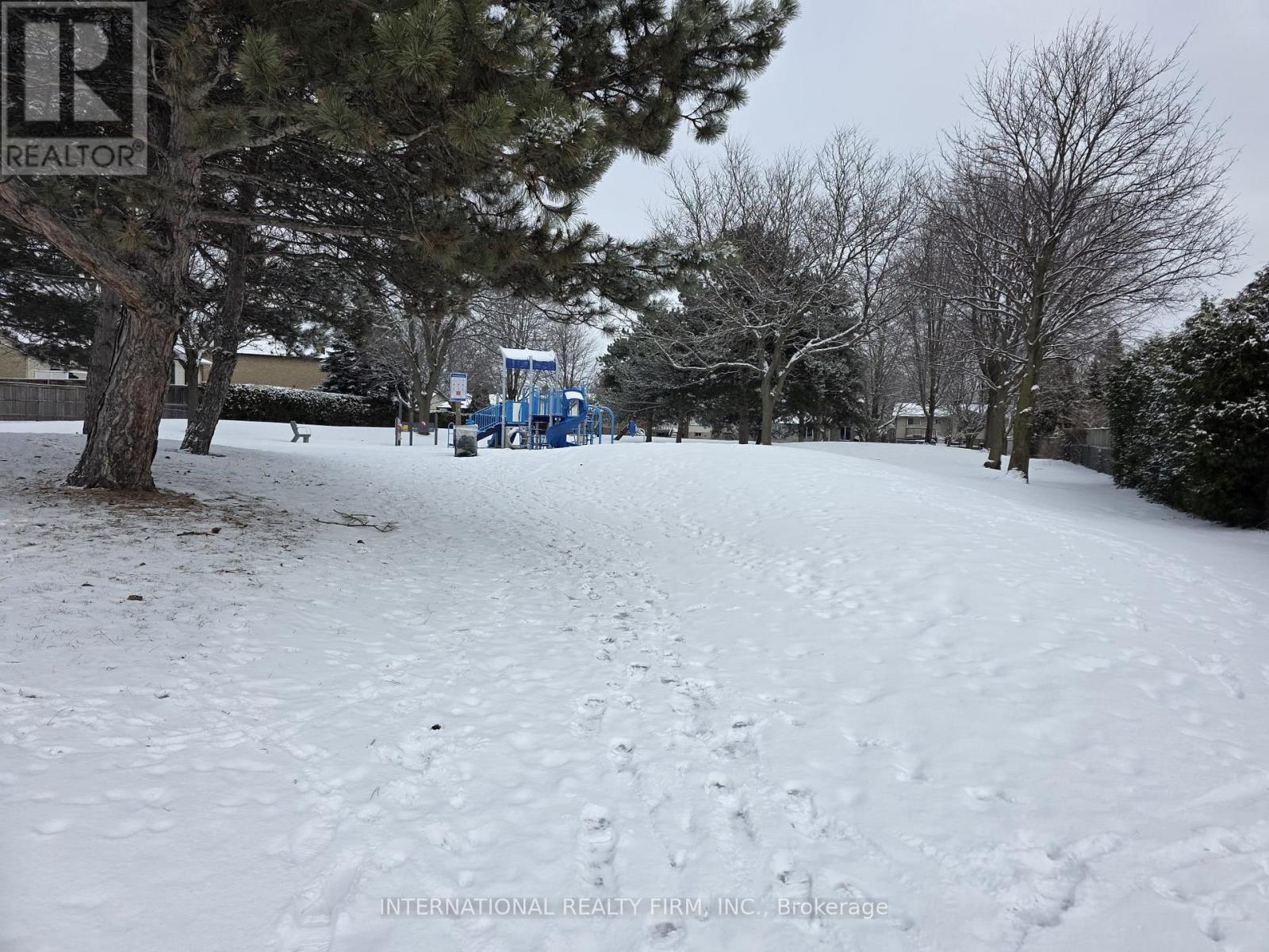 660 Whistler Drive N, Oshawa (Northglen), Ontario  L1J 7N7 - Photo 4 - E12768174