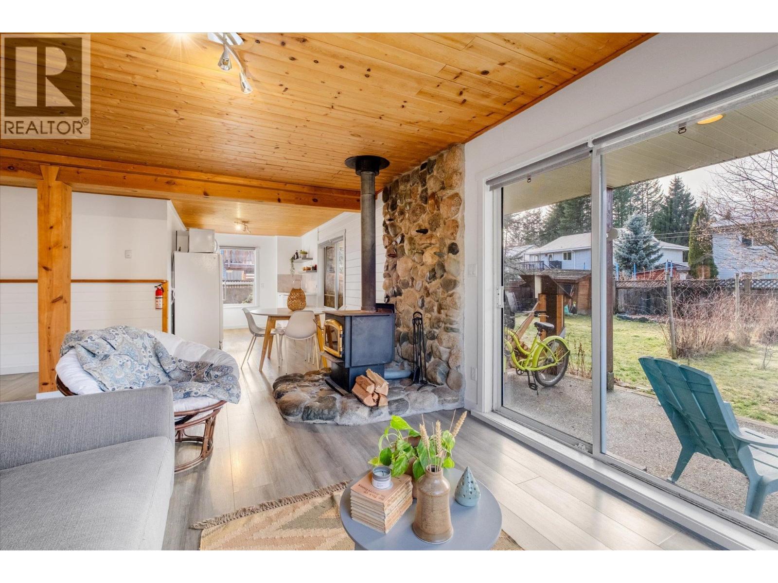 7407 Harrow Road, Pemberton, British Columbia  V0N 2L0 - Photo 24 - R3086510