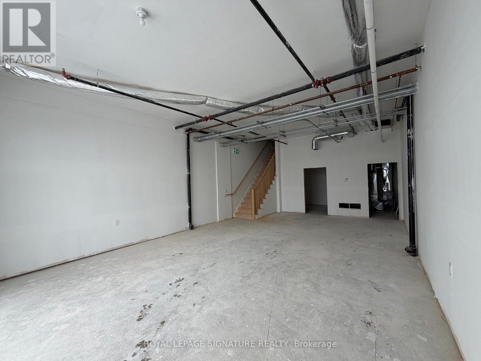 5 - 200 Dissette Street, Bradford West Gwillimbury (Bradford), Ontario  L3Z 4M2 - Photo 6 - N12768164