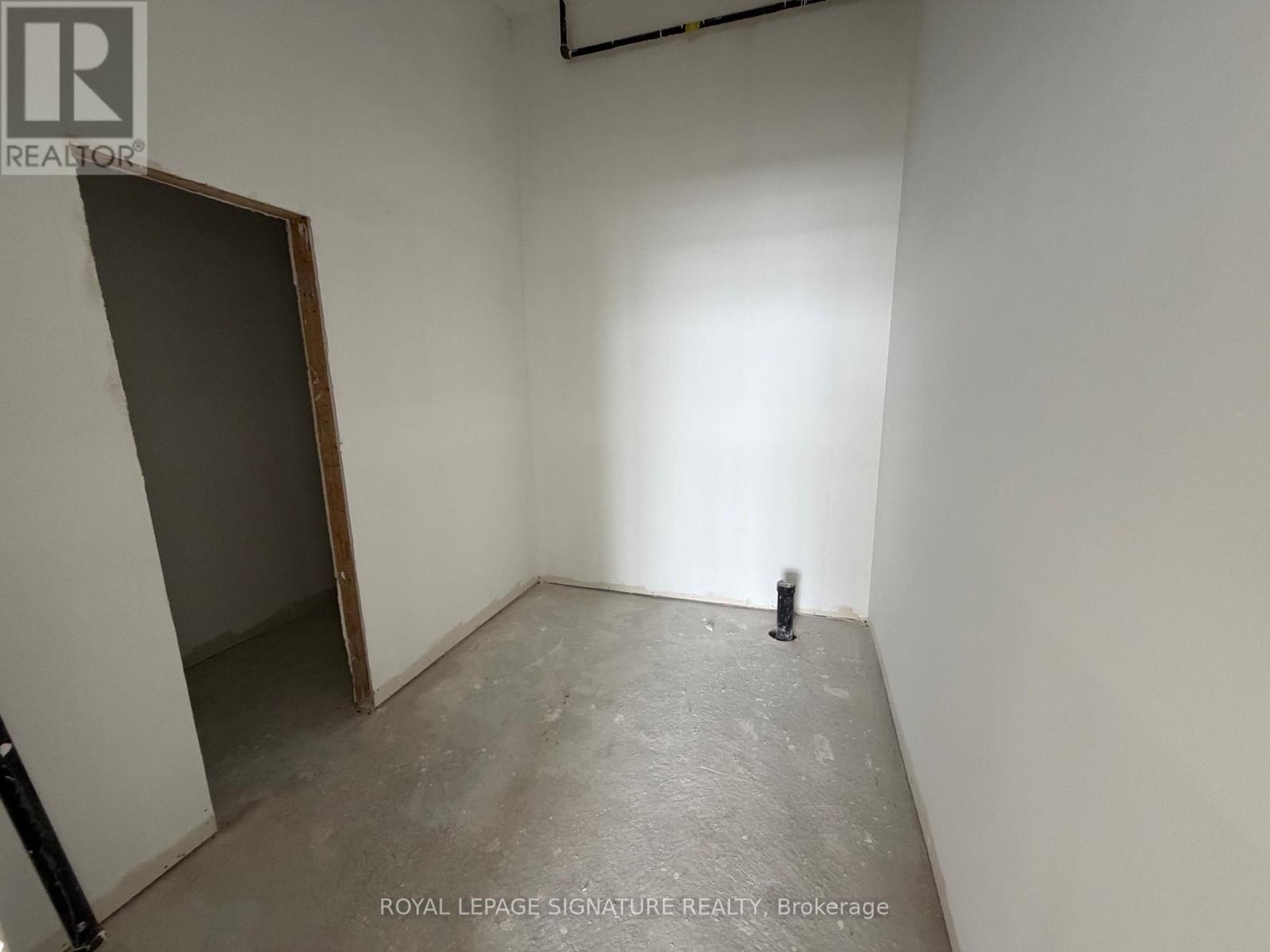 5 - 200 Dissette Street, Bradford West Gwillimbury (Bradford), Ontario  L3Z 4M2 - Photo 7 - N12768164