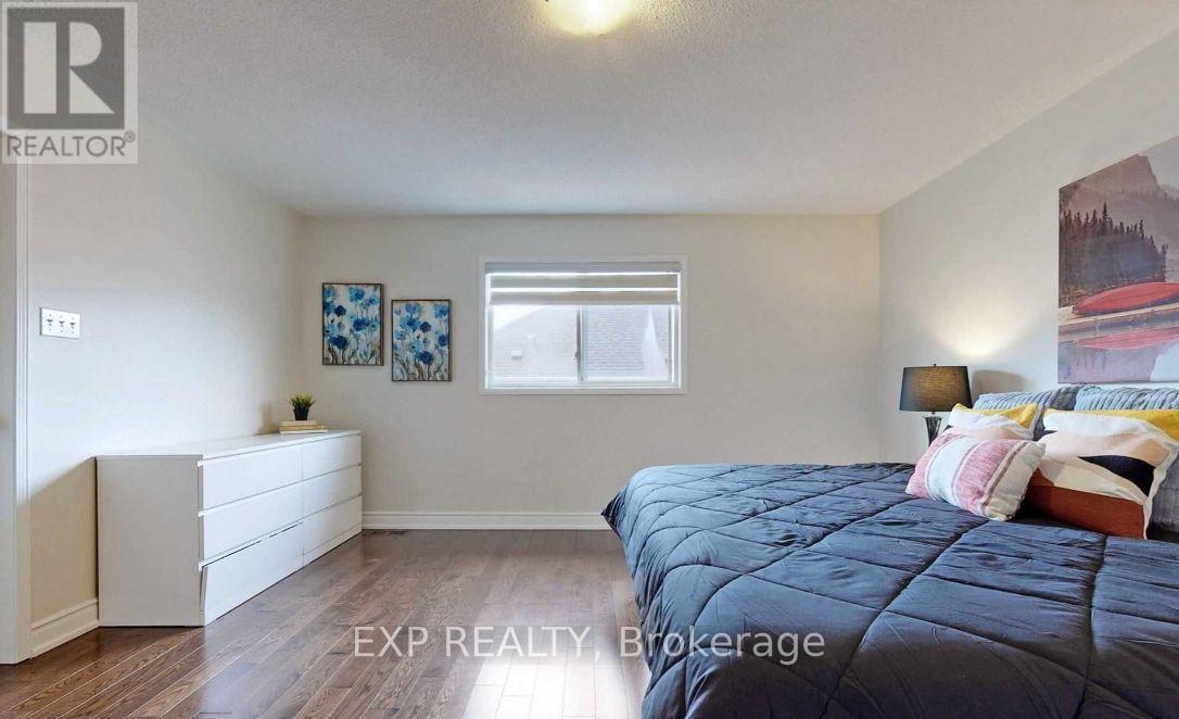 10 Birdsongs Street N, Richmond Hill, Ontario  L4E 5C8 - Photo 13 - N12768198