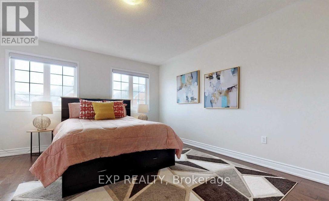 10 Birdsongs Street N, Richmond Hill, Ontario  L4E 5C8 - Photo 15 - N12768198