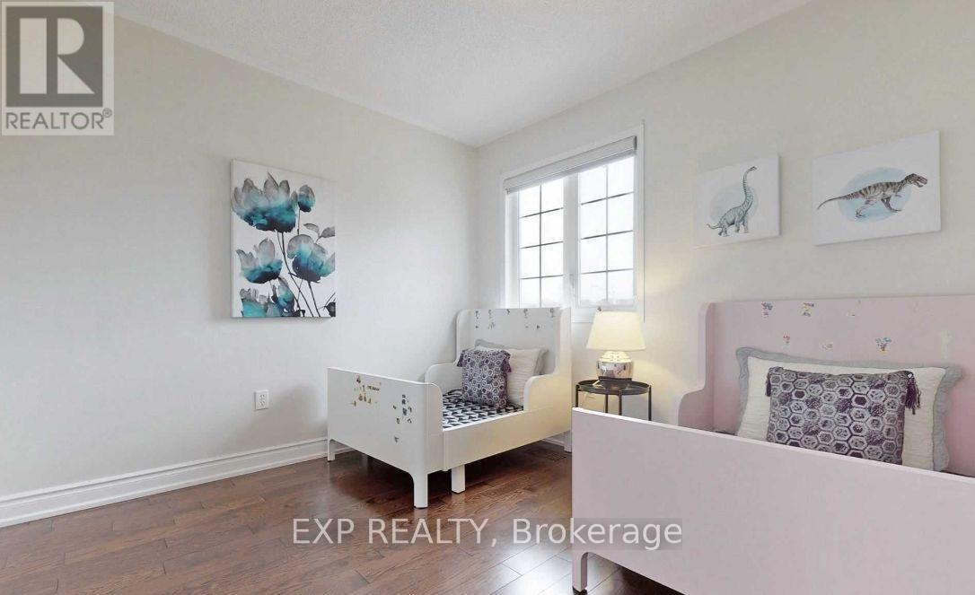 10 Birdsongs Street N, Richmond Hill, Ontario  L4E 5C8 - Photo 17 - N12768198