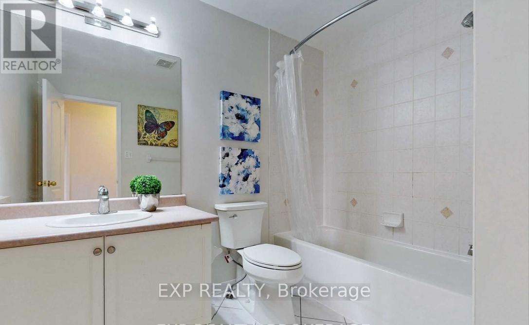 10 Birdsongs Street N, Richmond Hill, Ontario  L4E 5C8 - Photo 18 - N12768198