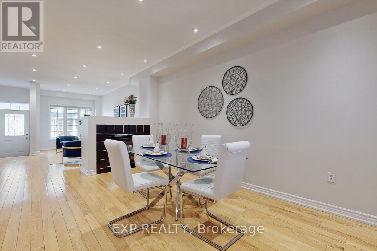 10 Birdsongs Street N, Richmond Hill, Ontario  L4E 5C8 - Photo 5 - N12768198