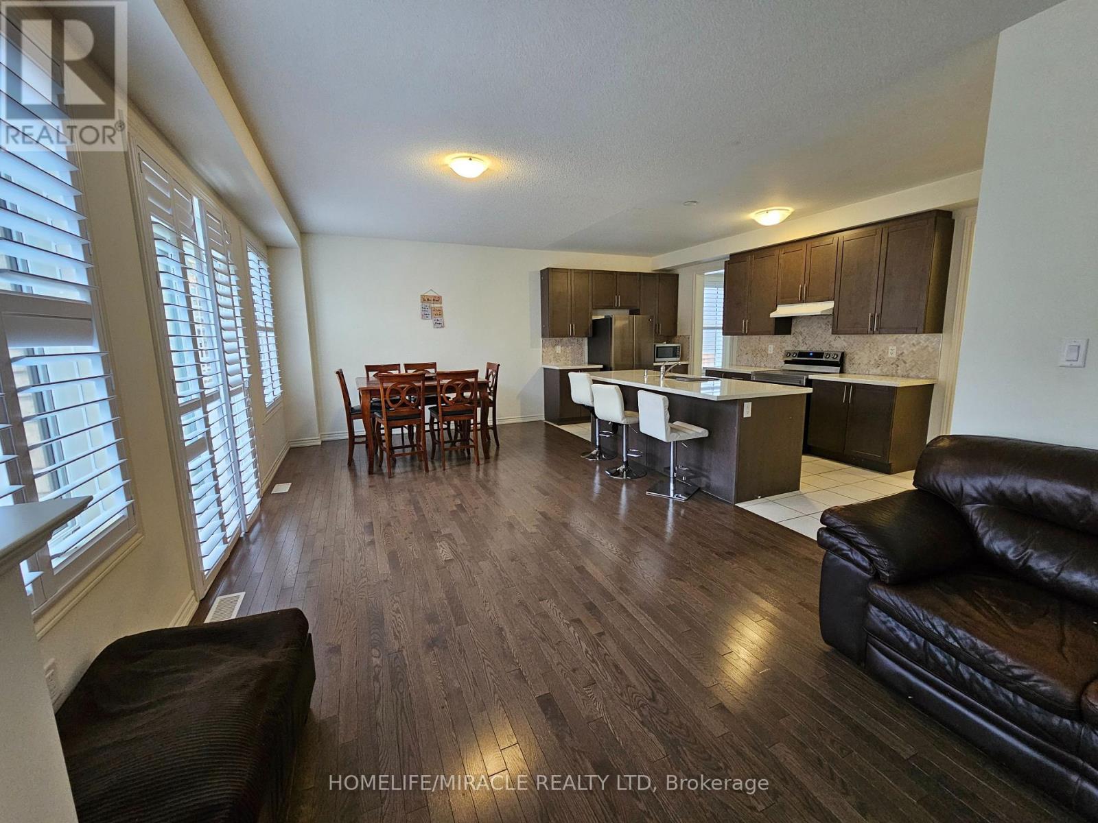 18 Bachelor Street W, Brampton, Ontario  L7A 5A9 - Photo 18 - W12768176