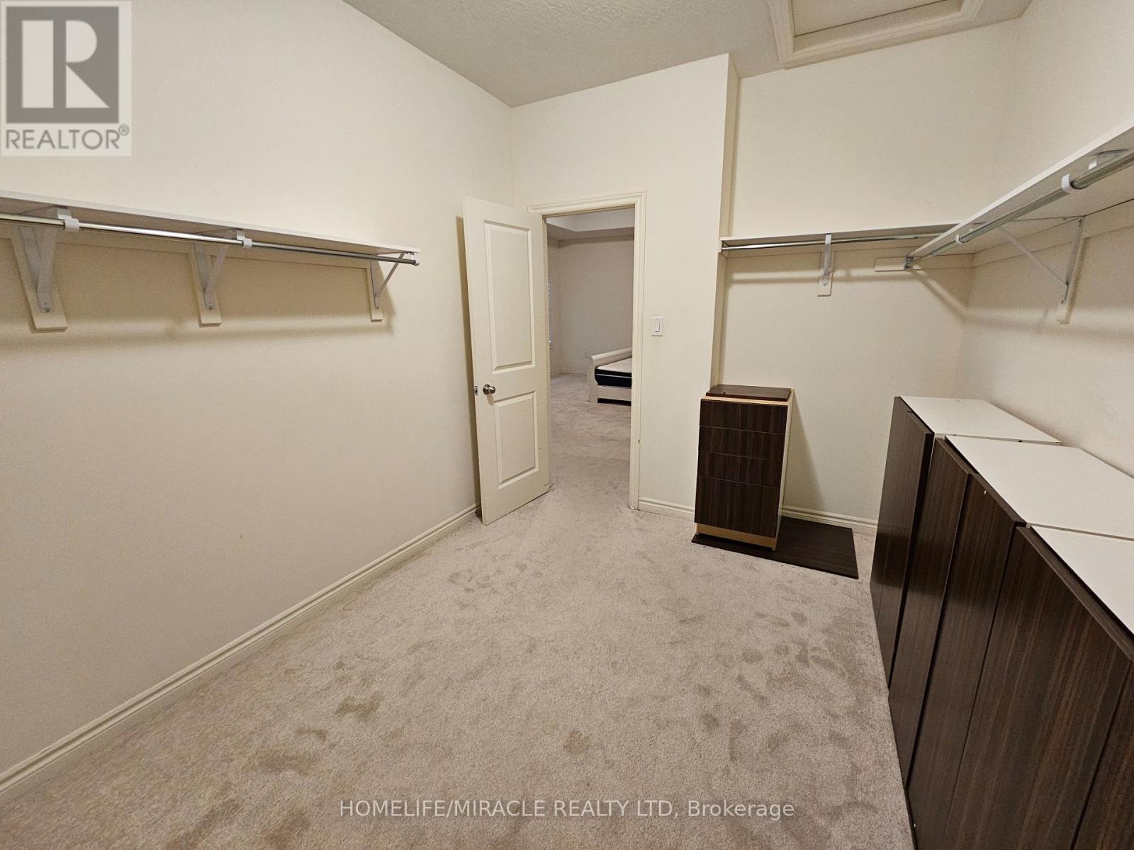 18 Bachelor Street W, Brampton, Ontario  L7A 5A9 - Photo 29 - W12768176