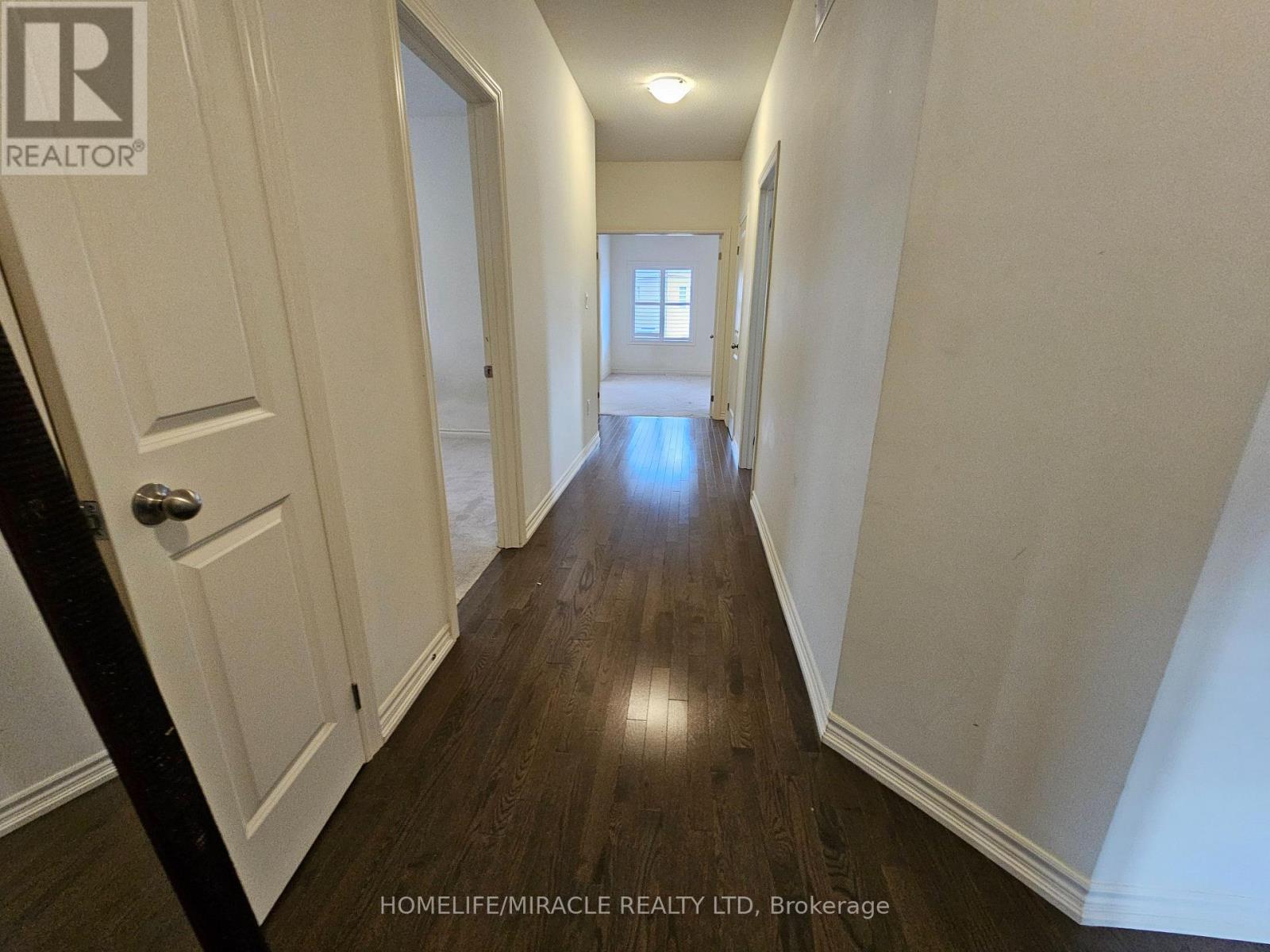 18 Bachelor Street W, Brampton, Ontario  L7A 5A9 - Photo 45 - W12768176