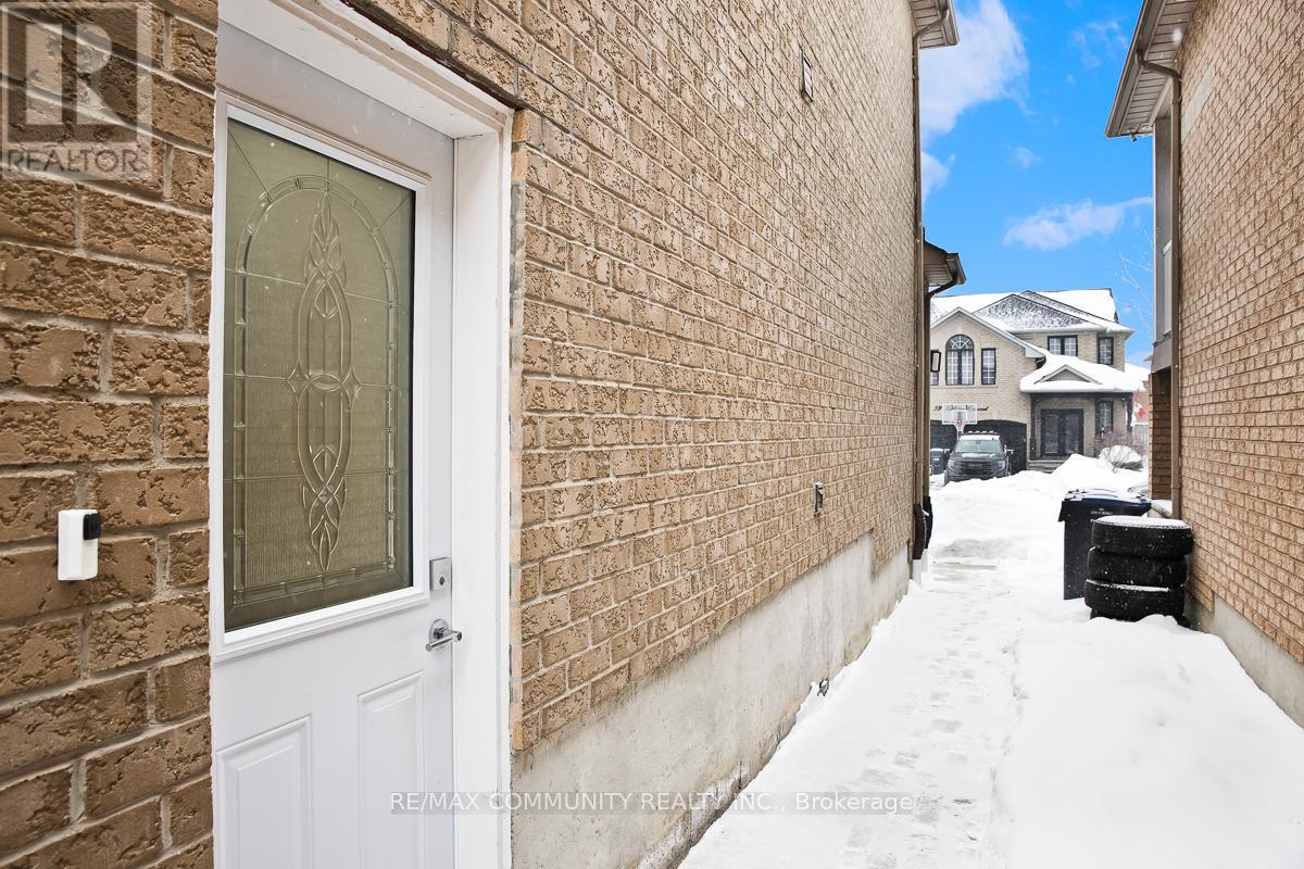 Basement Unit - 64 Fallstar Crescent, Brampton (Fletcher's Meadow), Ontario  L7A 2J7 - Photo 2 - W12768190