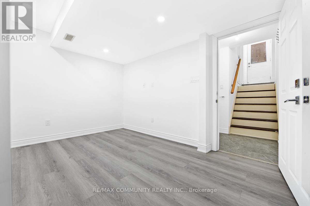 Basement Unit - 64 Fallstar Crescent, Brampton (Fletcher's Meadow), Ontario  L7A 2J7 - Photo 3 - W12768190