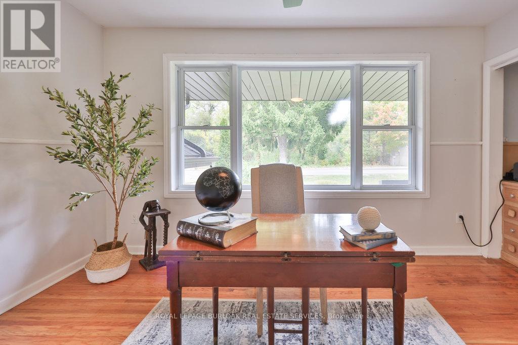 112 Sulphur Springs Road, Hamilton (Ancaster), Ontario  L9G 1M1 - Photo 12 - X12768150