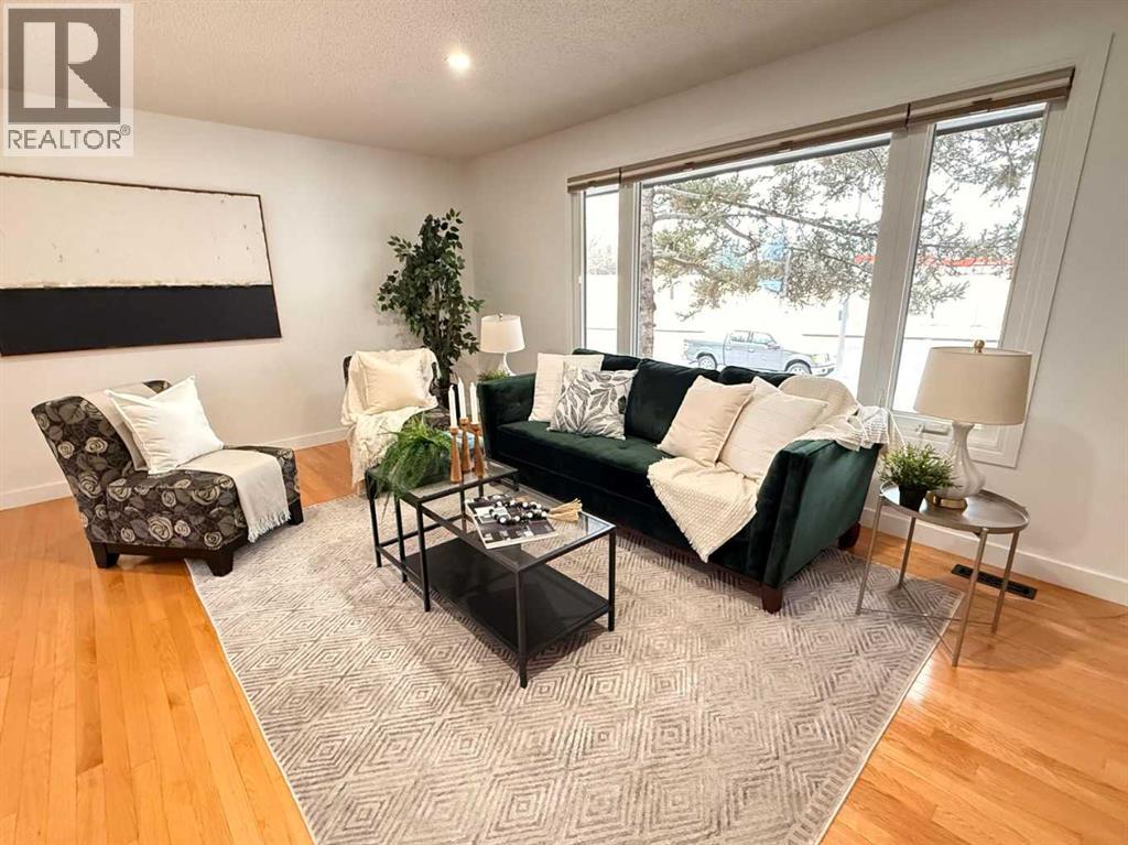 5632 Dalhousie Drive Nw, Calgary, Alberta  T3A 1P9 - Photo 8 - A2244896