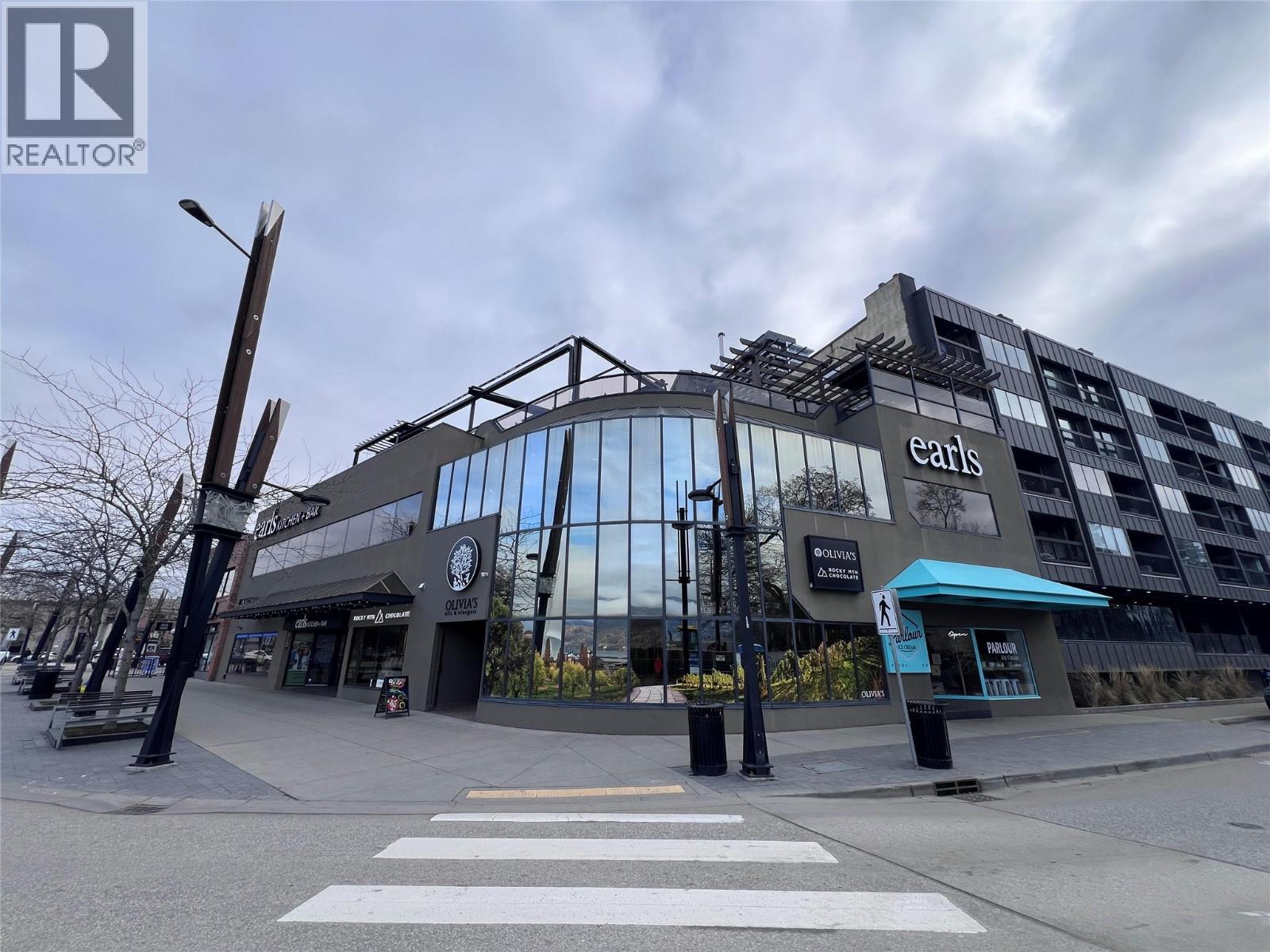 207 Bernard Avenue Kelowna Photo 4