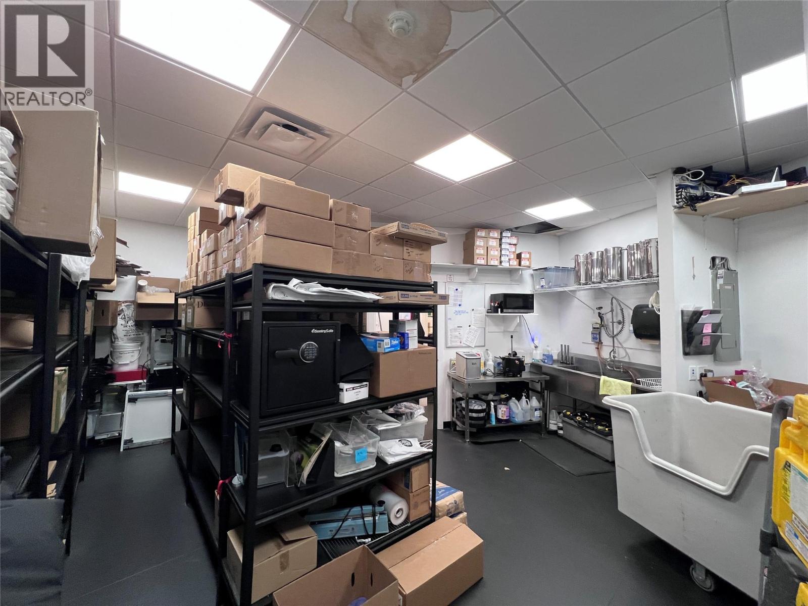 207 Bernard Avenue Kelowna Photo 15