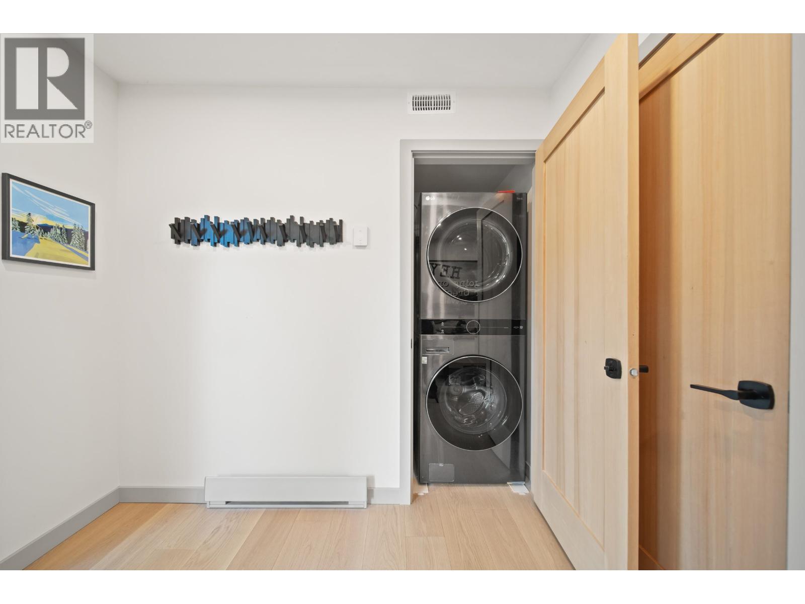 2142 Timber Ridge, Whistler, British Columbia  V8E 0A8 - Photo 16 - R3087634