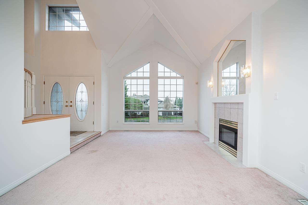 17072 103 Avenue, Surrey, British Columbia  V4N 3K9 - Photo 5 - R3080377