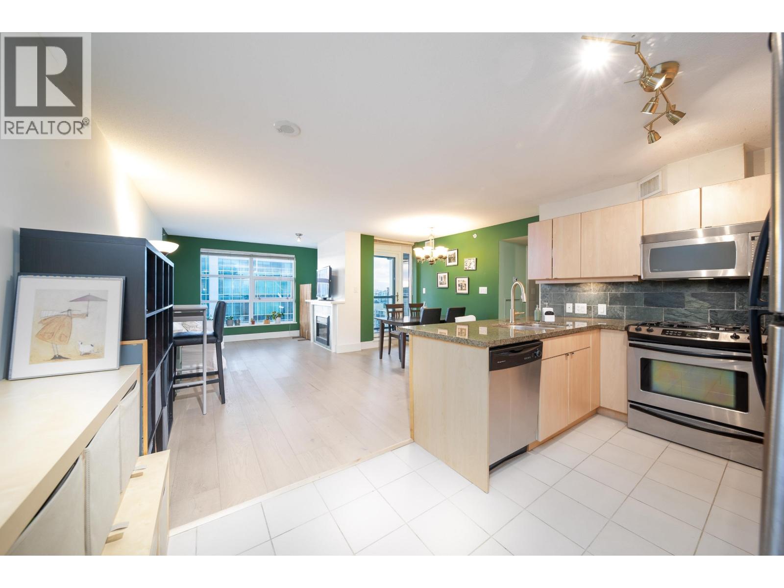 1709 6068 No. 3 Road, Richmond, British Columbia  V6Y 4M7 - Photo 3 - R3077467