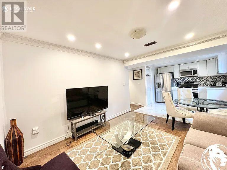 Lower - 66 Overlord Crescent, Toronto (Malvern), Ontario  M1B 4P2 - Photo 4 - E12768242