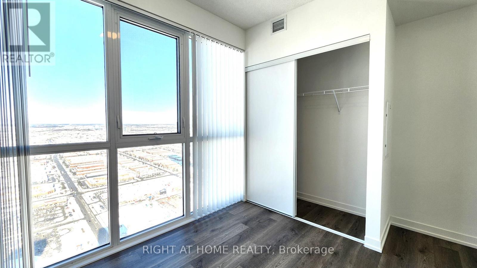 5706 - 8 Interchange Way, Vaughan (Vaughan Corporate Centre), Ontario  L4K 0R2 - Photo 12 - N12768240