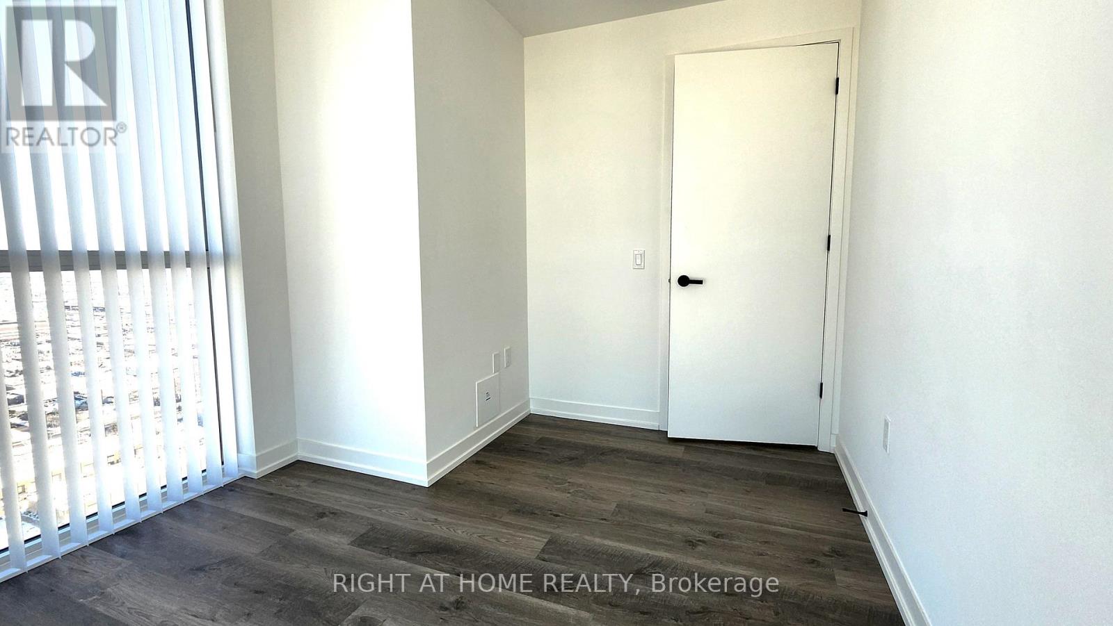 5706 - 8 Interchange Way, Vaughan (Vaughan Corporate Centre), Ontario  L4K 0R2 - Photo 7 - N12768240