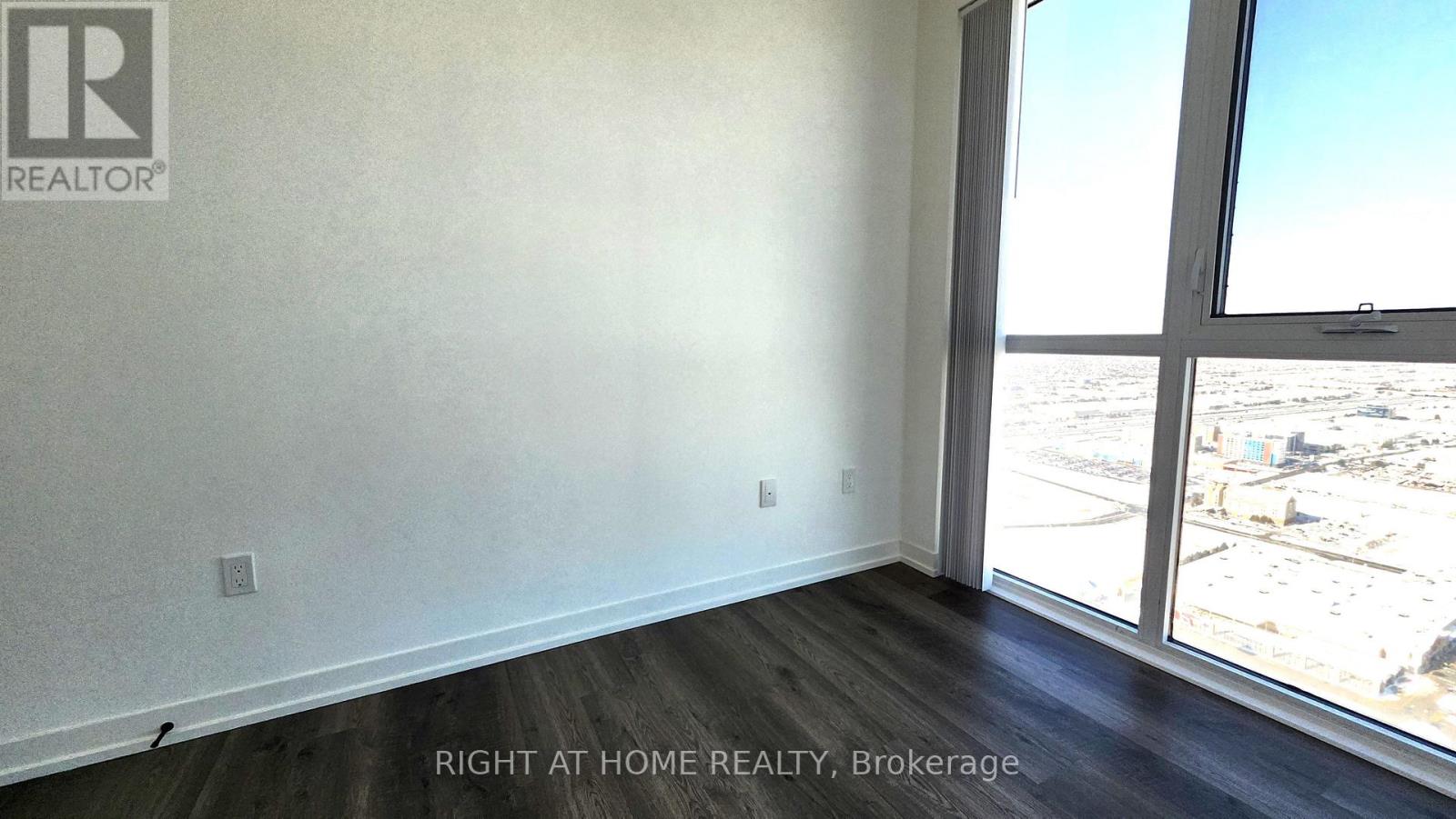 5706 - 8 Interchange Way, Vaughan (Vaughan Corporate Centre), Ontario  L4K 0R2 - Photo 8 - N12768240