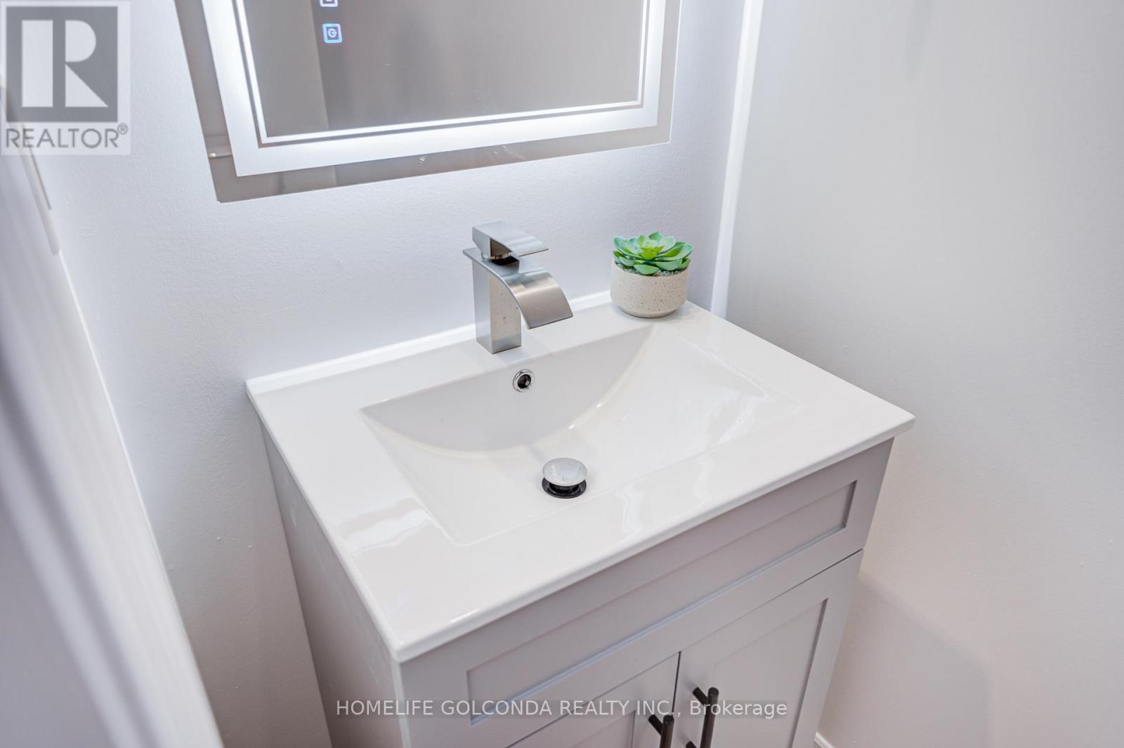 74 Thomas Foster Street, Markham, Ontario  L6C 2P4 - Photo 6 - N12767856