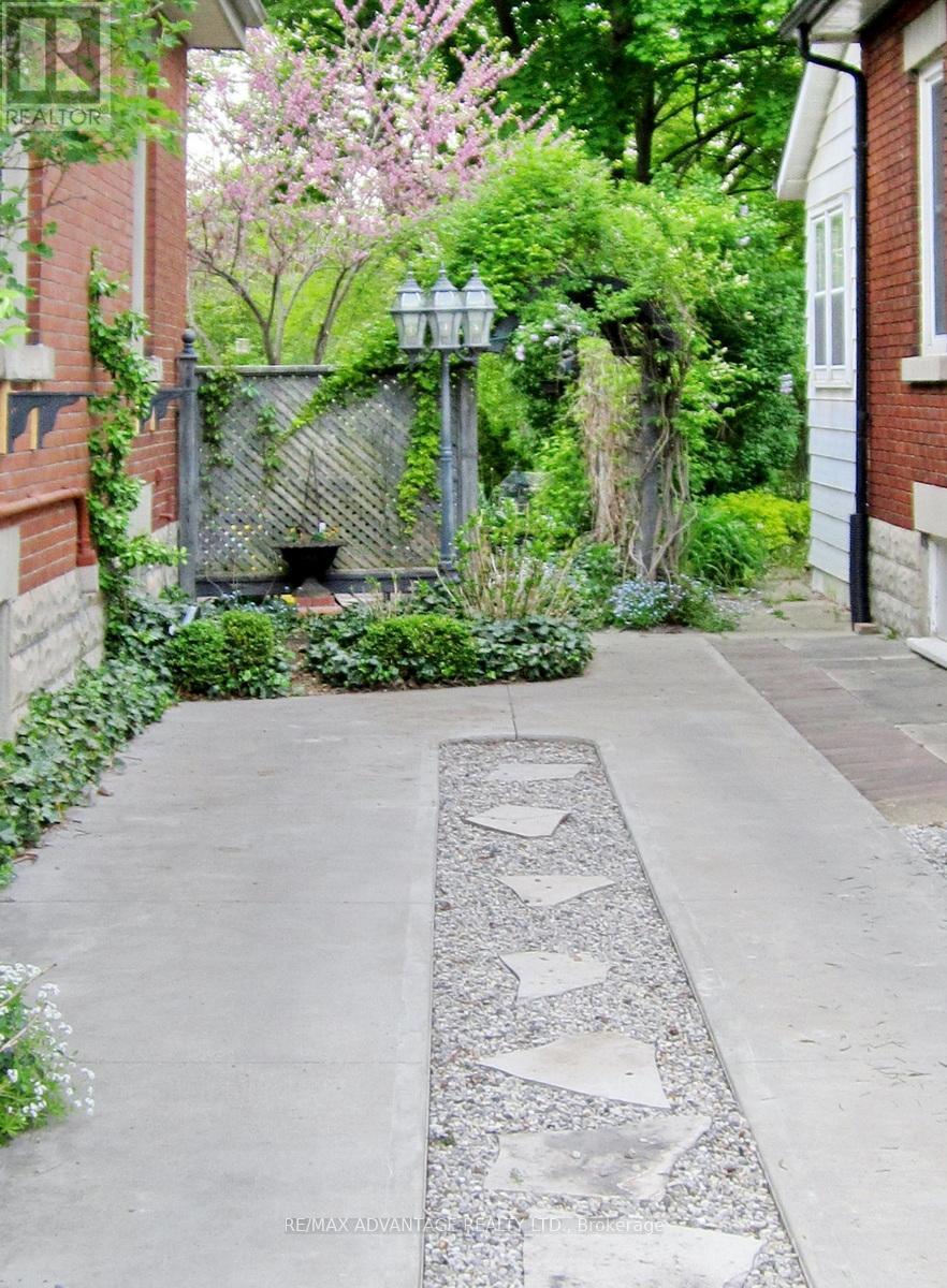 526 Chester Street, London South, Ontario  N6C 2J6 - Photo 49 - X12762030