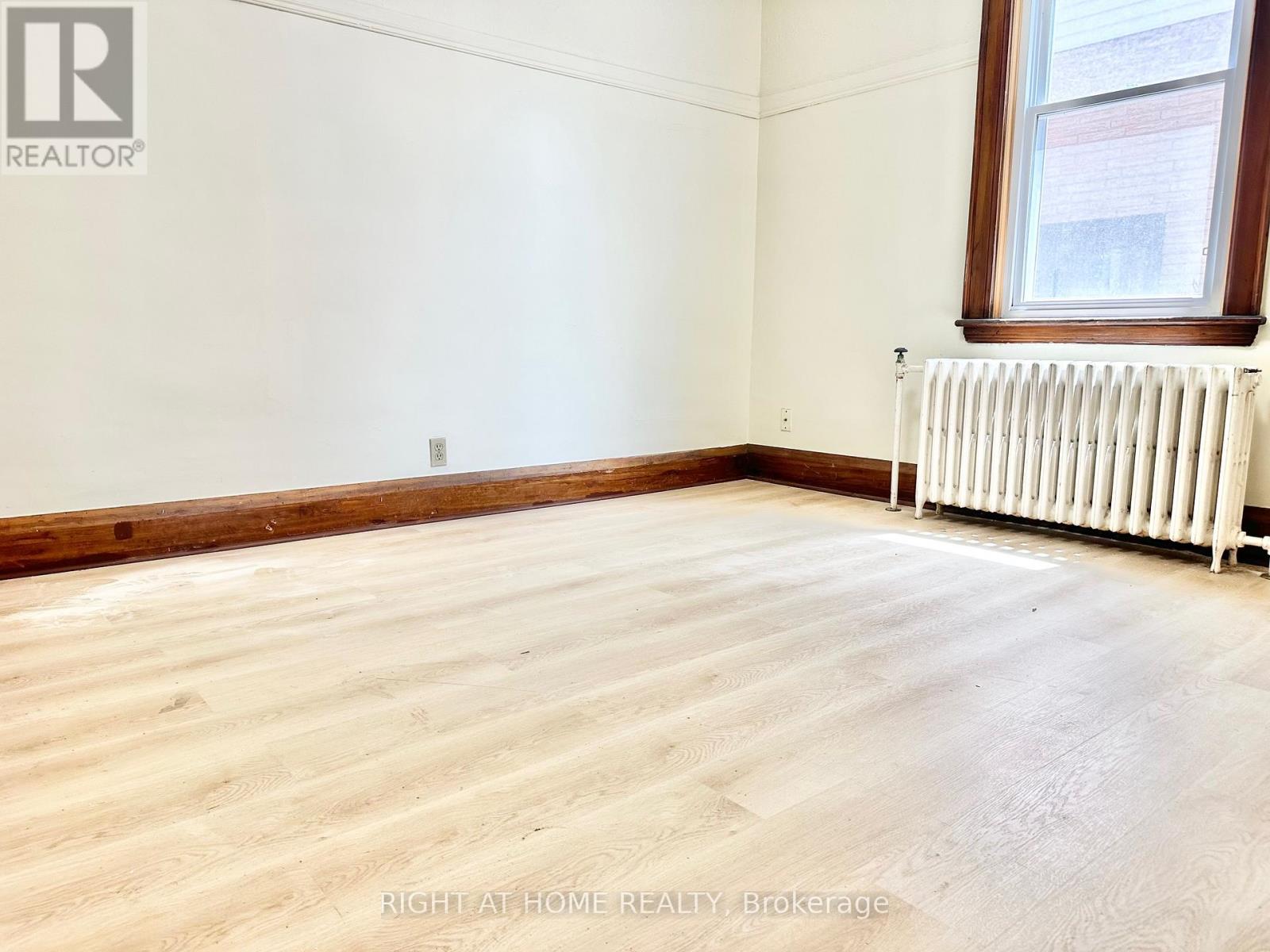 215 Rosewood Road, Hamilton (Glenview), Ontario  L8K 3J5 - Photo 11 - X12768234