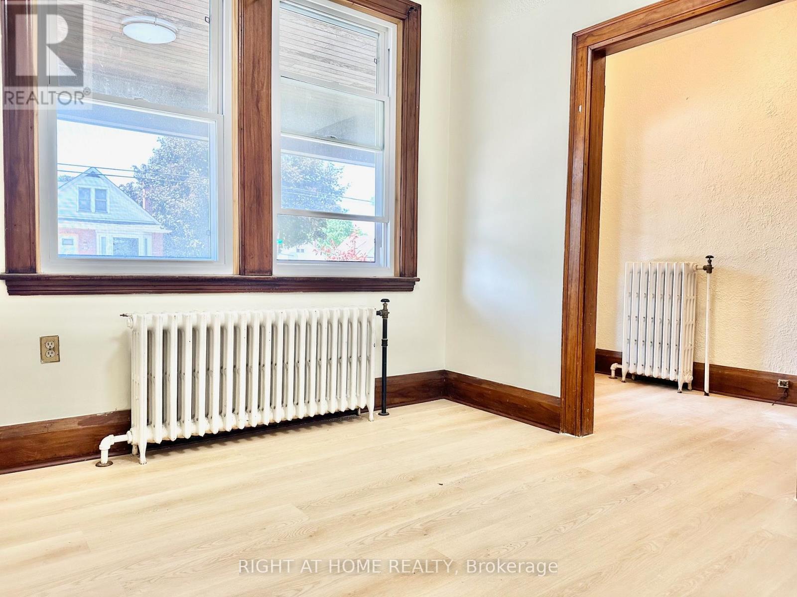 215 Rosewood Road, Hamilton (Glenview), Ontario  L8K 3J5 - Photo 7 - X12768234