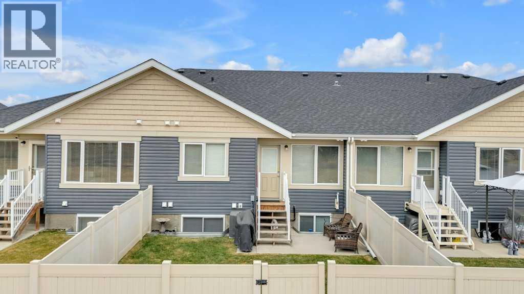 39 Golden Crescent, Red Deer, Alberta  T4P 2P9 - Photo 3 - A2278182