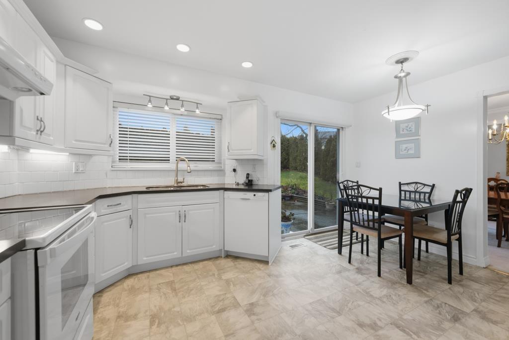 2941 Edgehill Avenue, Abbotsford, British Columbia  V2T 5J9 - Photo 3 - R3085131