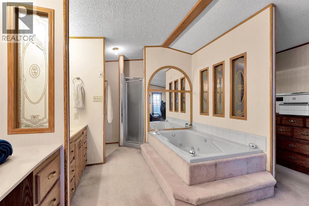 254 Erin Woods Circle Se, Calgary, Alberta  T2B 3C9 - Photo 22 - A2278048