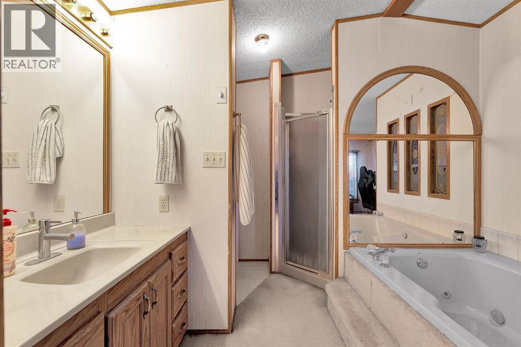 254 Erin Woods Circle Se, Calgary, Alberta  T2B 3C9 - Photo 25 - A2278048