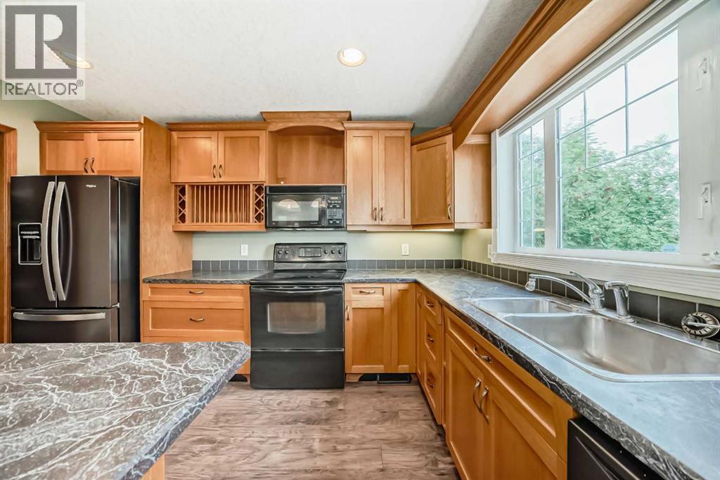 310 Highwood Village Place Nw, High River, Alberta  T1V 1W1 - Photo 5 - A2274854