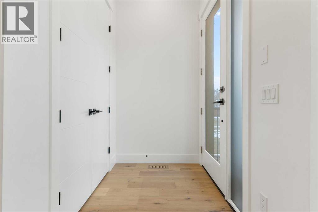 234 25 Avenue Ne, Calgary, Alberta  T2E 1Y1 - Photo 2 - A2281458