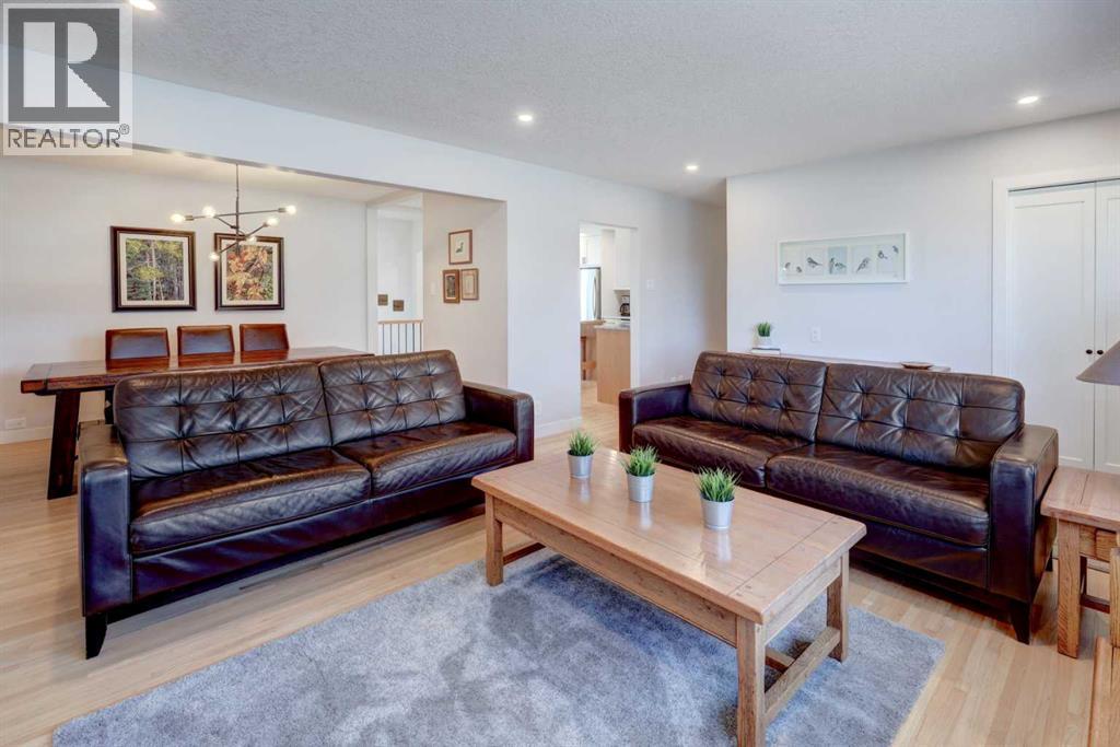 36 Glenview Drive Sw, Calgary, Alberta  T3E 4H5 - Photo 5 - A2281998