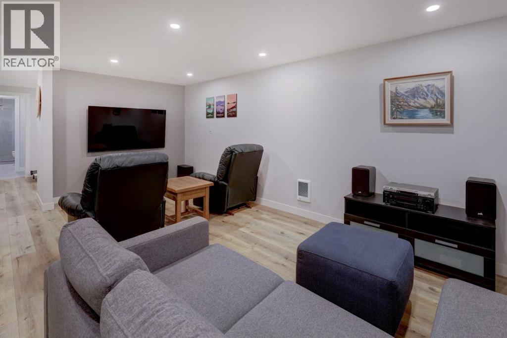 36 Glenview Drive Sw, Calgary, Alberta  T3E 4H5 - Photo 22 - A2281998