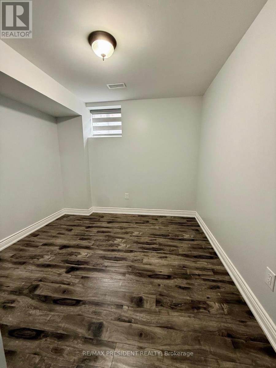 75 Thornbush Boulevard, Brampton, Ontario  L7A 4J9 - Photo 10 - W12632324