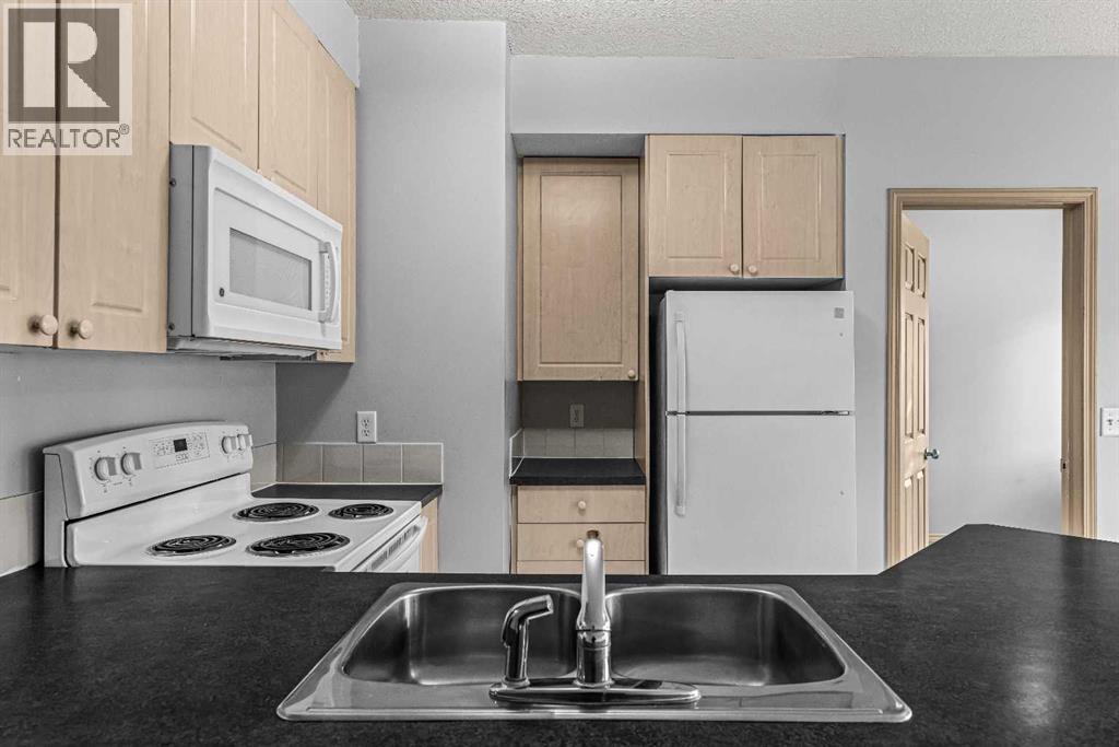 122, 176 Kananaskis Way, Canmore, Alberta  T1W 3E4 - Photo 5 - A2282698