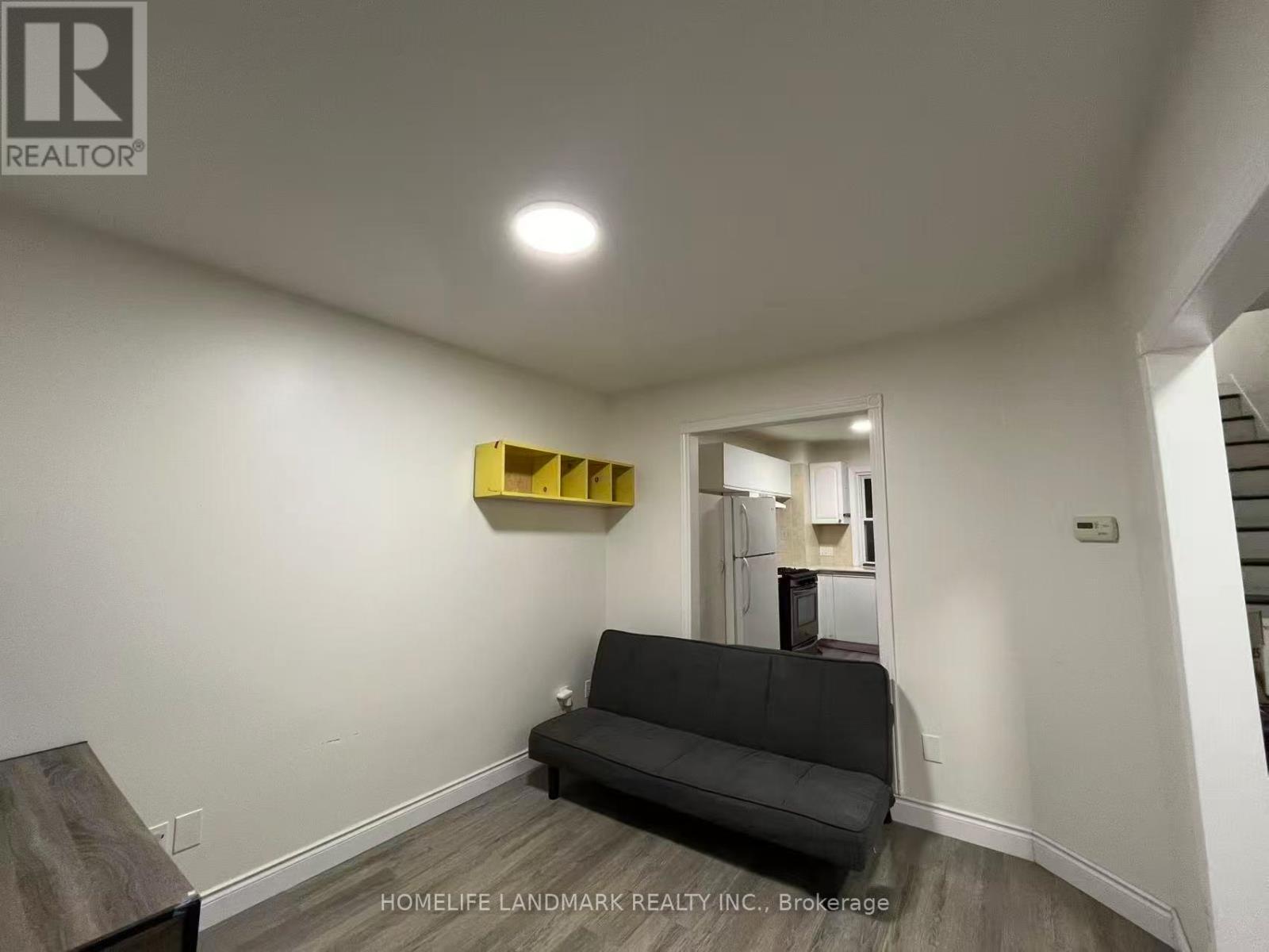 16 Queensdale Avenue, Toronto, Ontario  M4J 1X9 - Photo 7 - E12768278