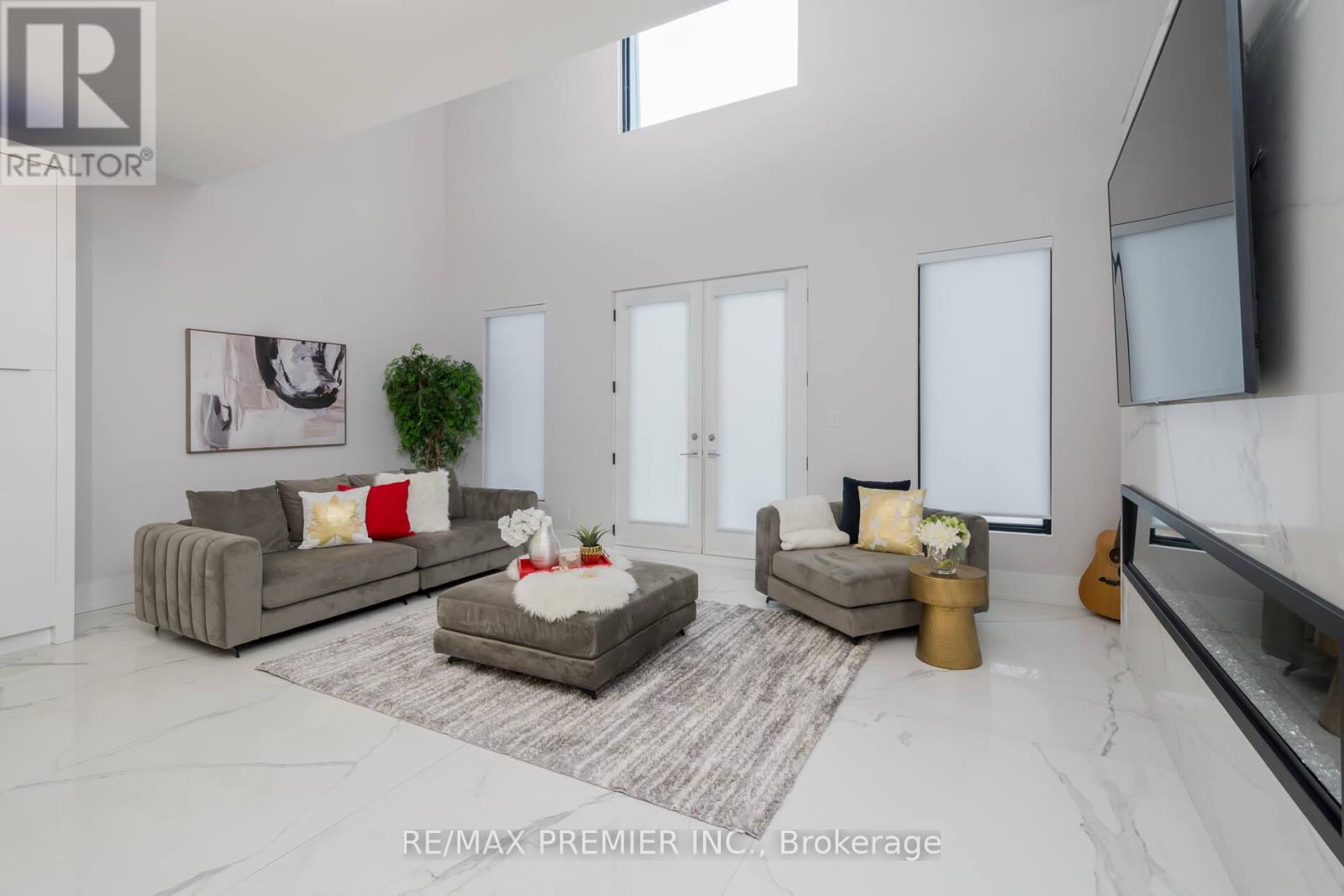 63 Pioneer Lane, Vaughan, Ontario  L4L 2J2 - Photo 10 - N12768252