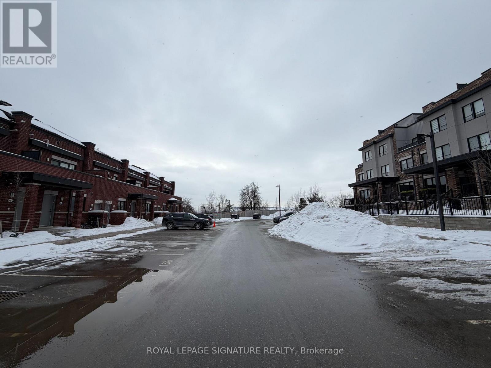 6 - 200 Dissette Street, Bradford West Gwillimbury, Ontario  M3Z 3G8 - Photo 14 - N12768276