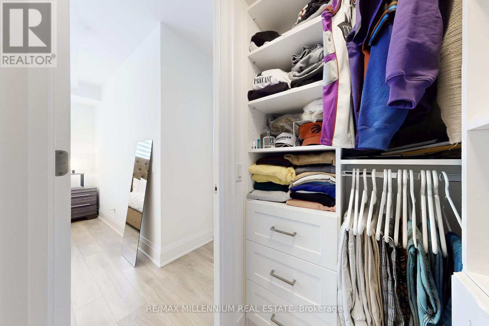 2202 - 30 Elm Drive W, Mississauga, Ontario  L5B 0N6 - Photo 31 - W12768264