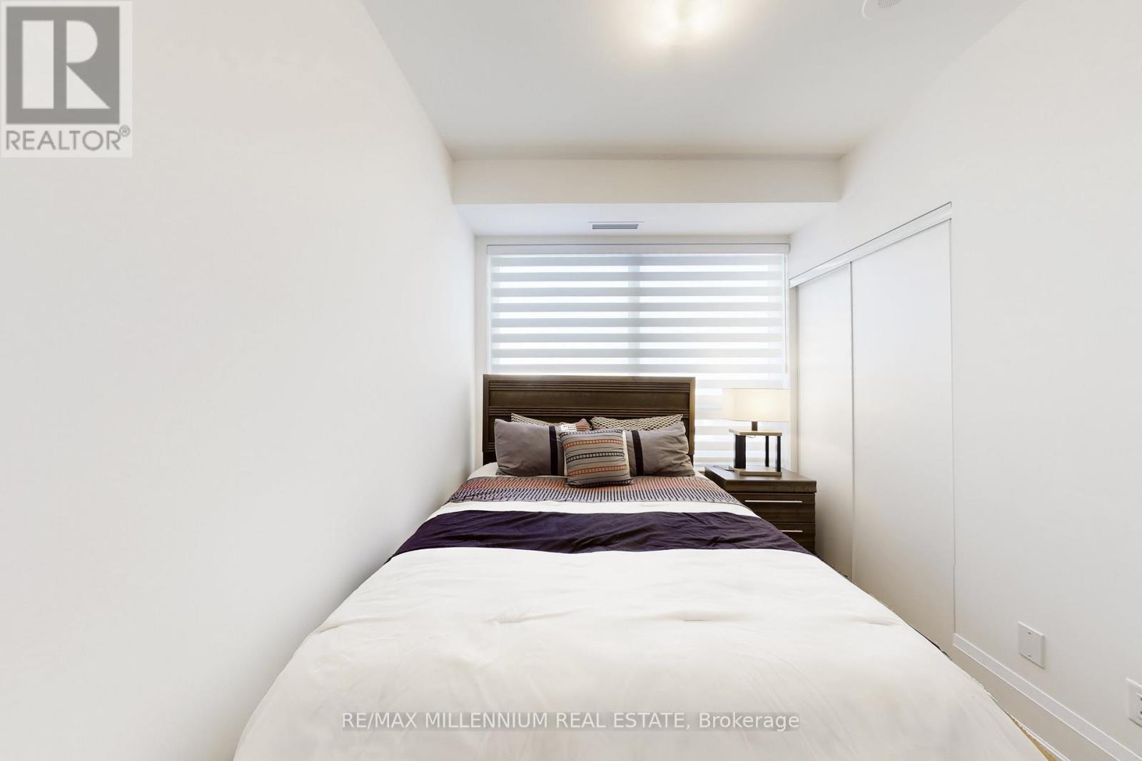 2202 - 30 Elm Drive W, Mississauga, Ontario  L5B 0N6 - Photo 36 - W12768264