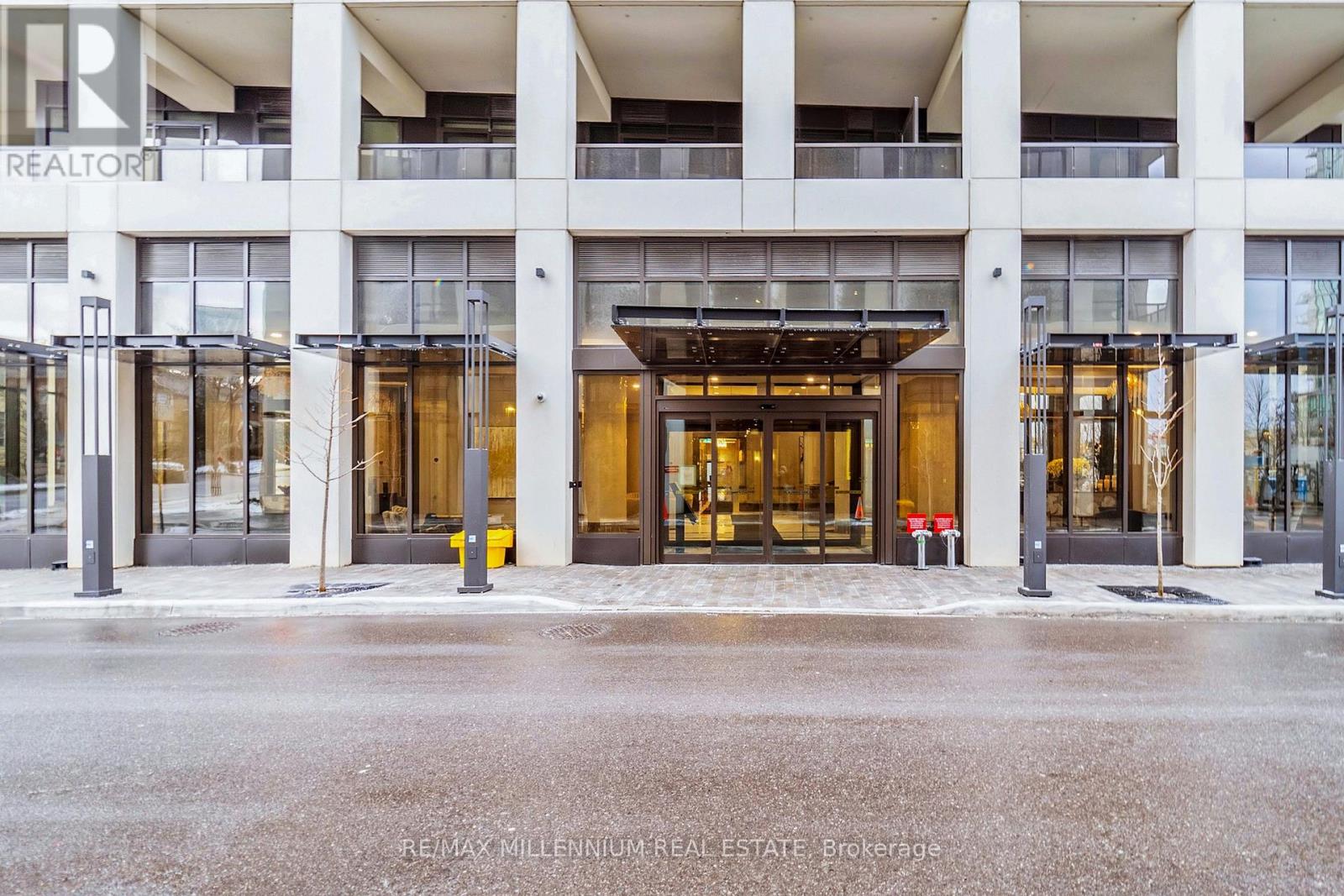 2202 - 30 Elm Drive W, Mississauga, Ontario  L5B 0N6 - Photo 5 - W12768264