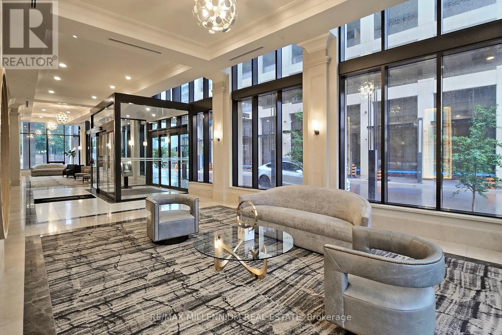 2202 - 30 Elm Drive W, Mississauga, Ontario  L5B 0N6 - Photo 9 - W12768264