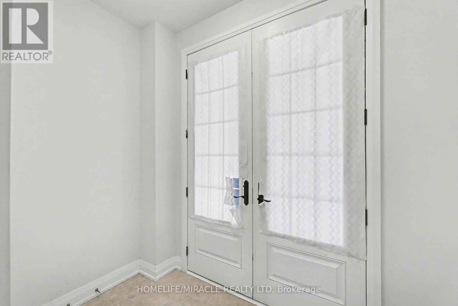 869 Knights Lane, Woodstock, Ontario  N4T 0P7 - Photo 6 - X12768260